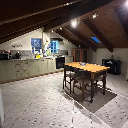 Апартаменты Micca 11 - Lovely Attic By Alterego San Damiano d'Asti